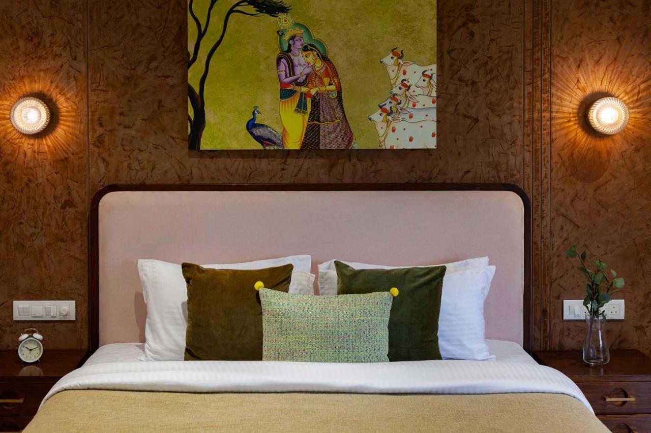 Villa Sereno By Stayvista - An Elegant And Entertaining Retreat Featuring A Swimming Pool, Outdoor Jacuzzi, Modern Interiors, And A Snooker Table Alibag Bagian luar foto