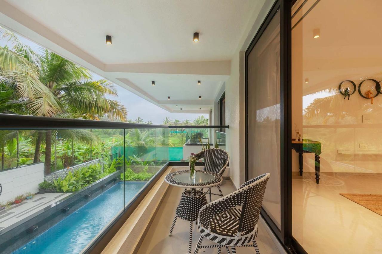 Villa Sereno By Stayvista - An Elegant And Entertaining Retreat Featuring A Swimming Pool, Outdoor Jacuzzi, Modern Interiors, And A Snooker Table Alibag Bagian luar foto